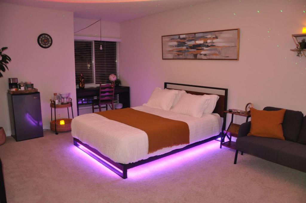 Exclusive Private Room in the Shared Apartment by the Ocean photo 1