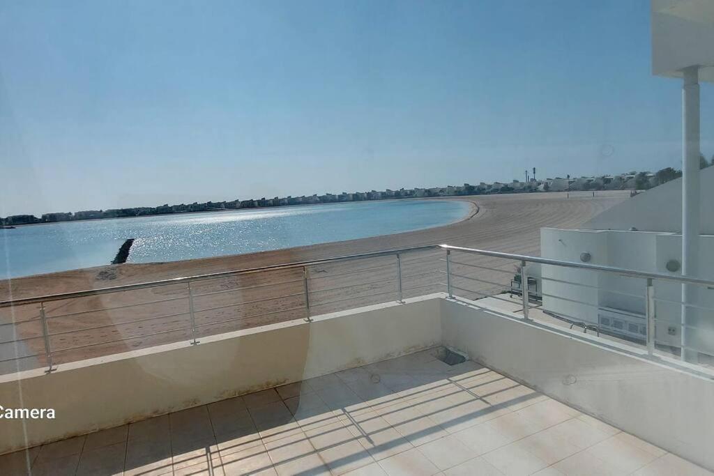 Family friendly house in Bahrian photo 1