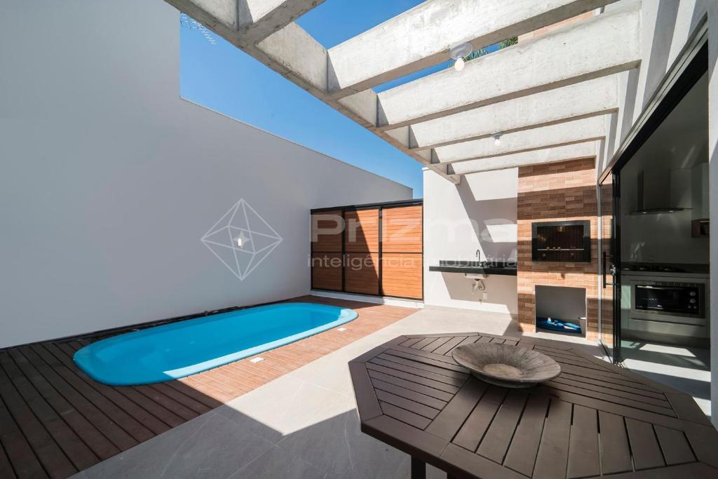 Lindo duplex geminado na Praia de Mariscal. photo 1