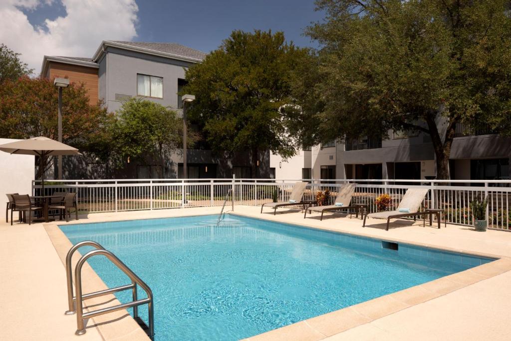Courtyard by Marriott- Austin Round Rock photo 2