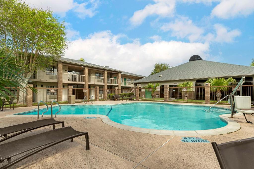 Best Western Mcallen Medical Center photo 1