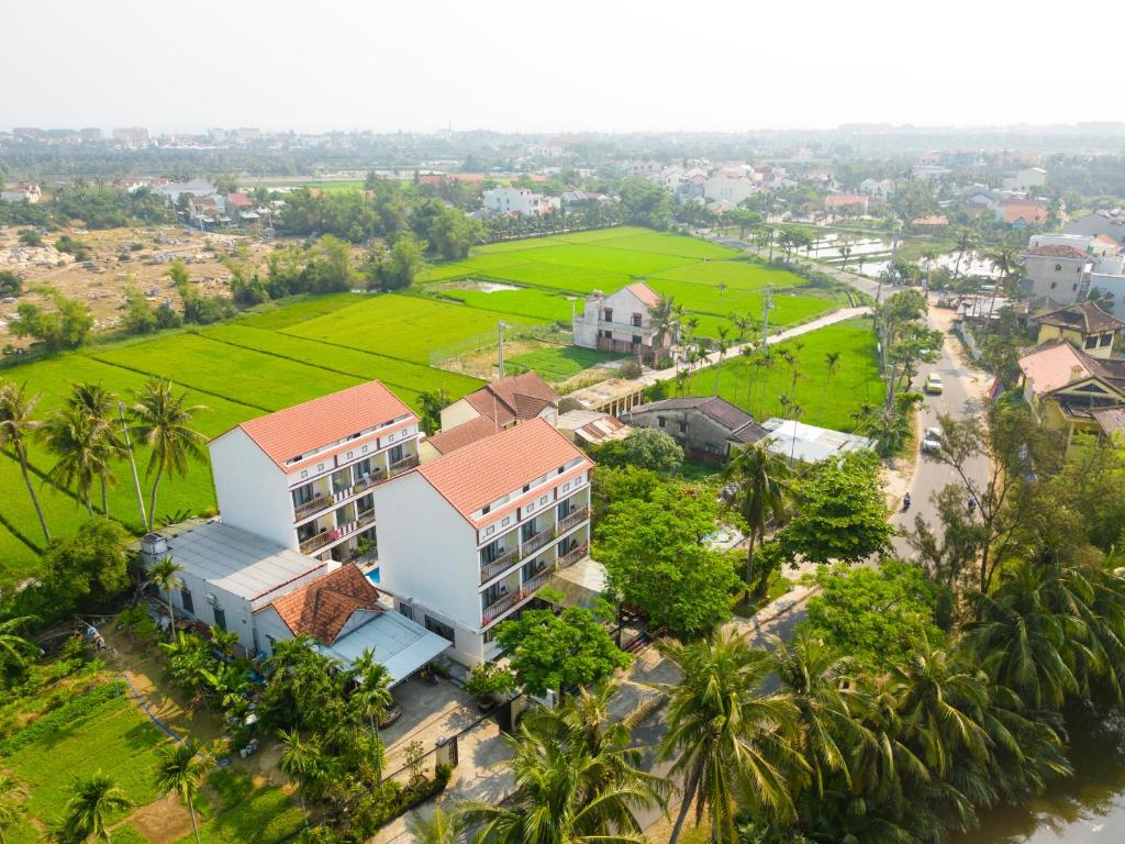 Hoi An Emerald Riverside Villa