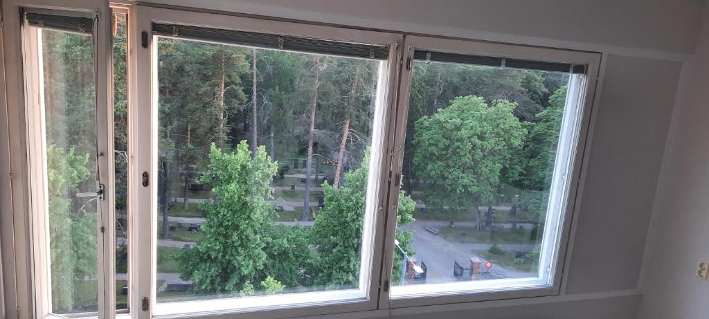 Ylimmän kerroksen yksiö lähellä matkakeskusta photo 3