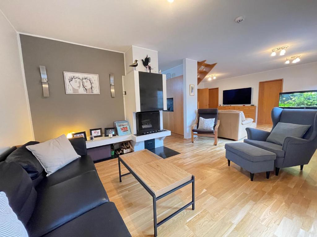 Cosy and family friendly house in Reykjavik centrally located in Laugardalur photo 1