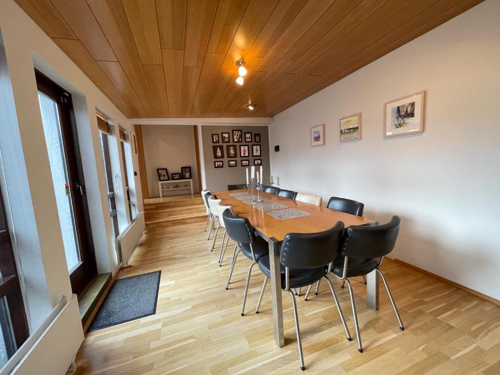 Cosy and family friendly house in Reykjavik centrally located in Laugardalur photo 4