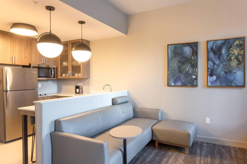 Residence Inn by Marriott Palm Beach Gardens image