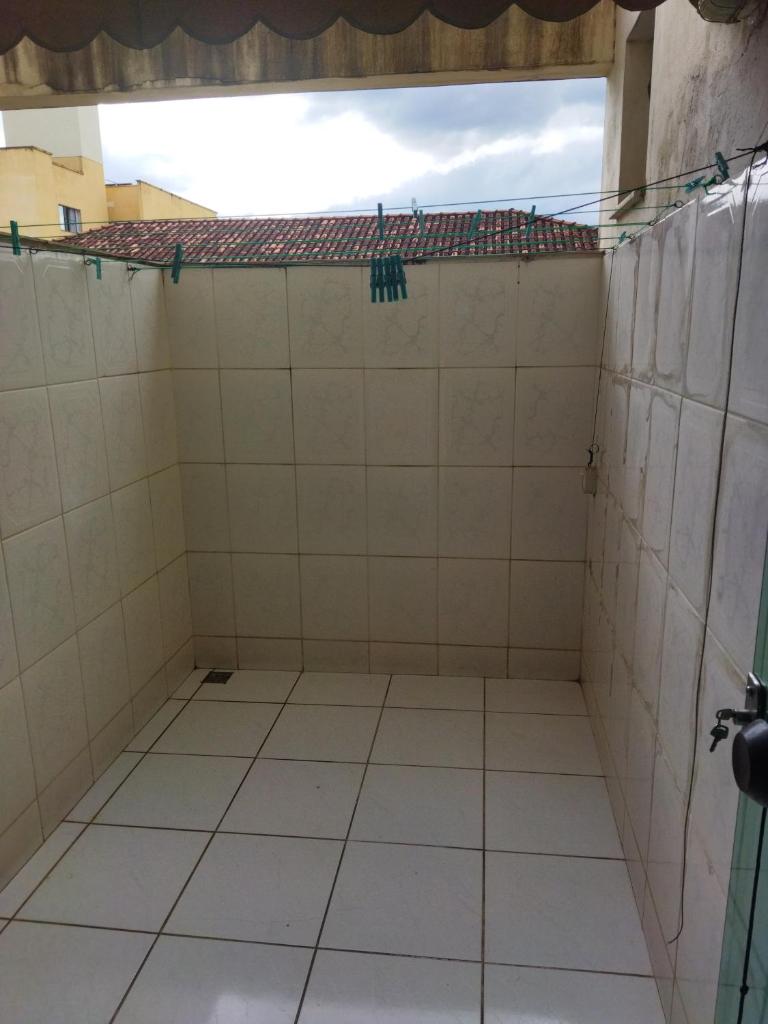 Apartamento de luxo com 2 quartos, sala com sacada, cozinha área de serviço e 1 banheiro social. photo 4