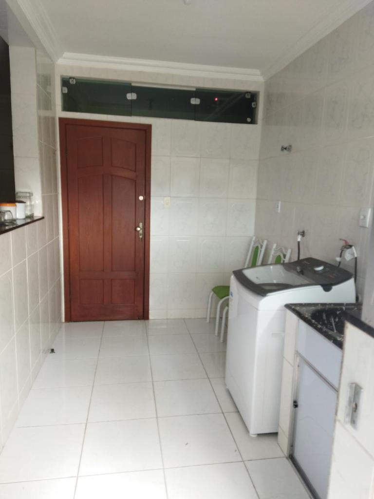 Apartamento de luxo com 2 quartos, sala com sacada, cozinha área de serviço e 1 banheiro social. photo 2