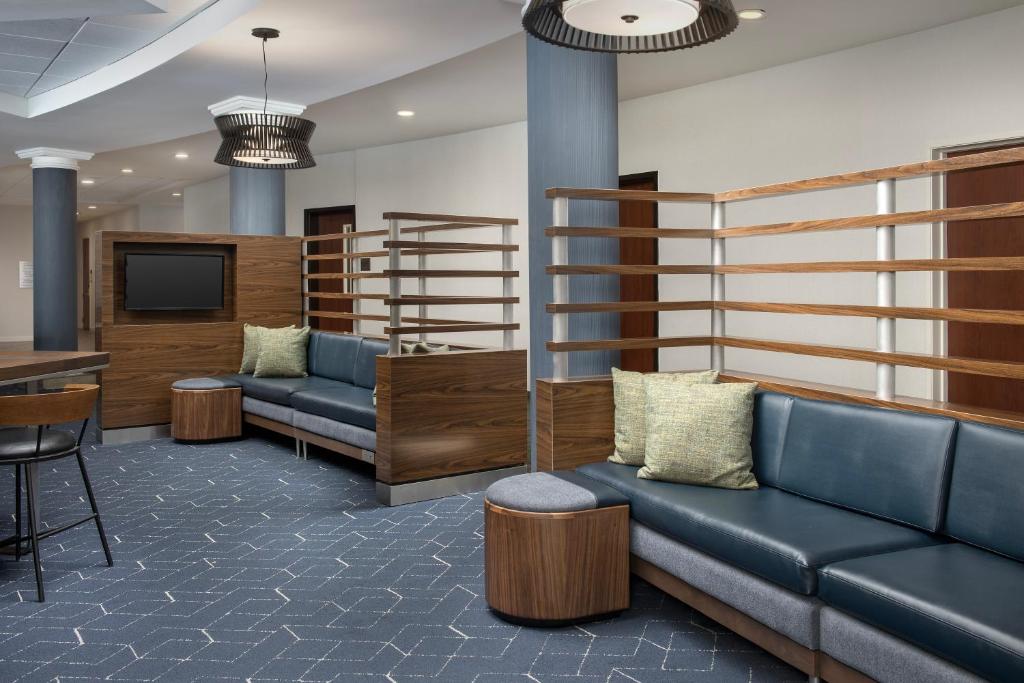 Courtyard by Marriott Seattle Kirkland photo 4