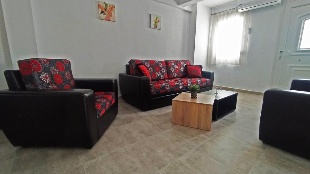 Cozy ground floor house photo 2