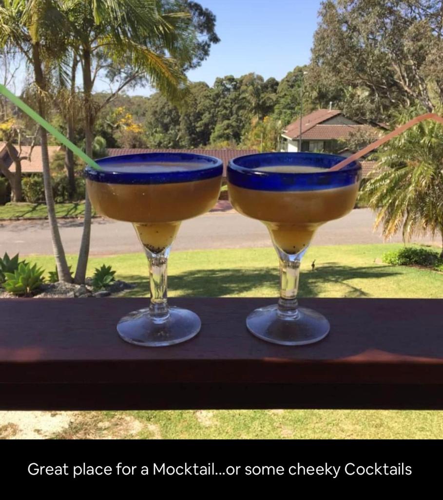 5 OClock Somewhere 6BR sleeps 18 with Kids Retreat photo 3