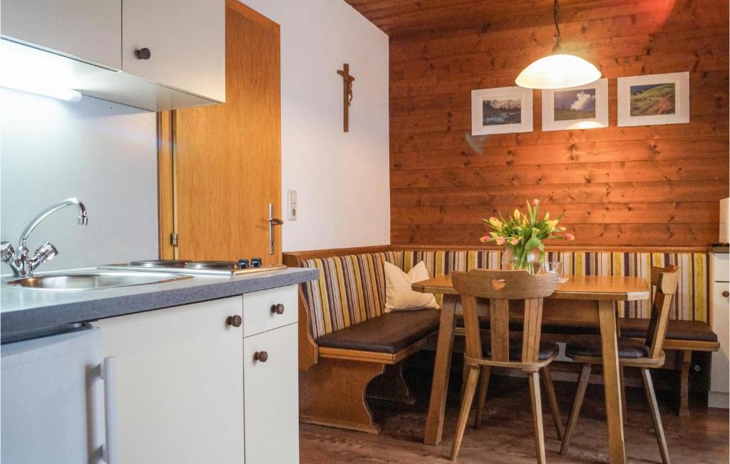 Nice Apartment In Niederau With 1 Bedrooms And Internet photo 2