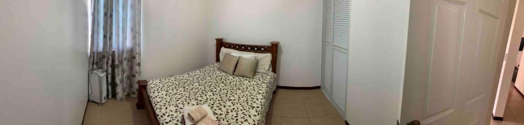 Beautiful Apartment w/ Balcony Family Friendly photo 2