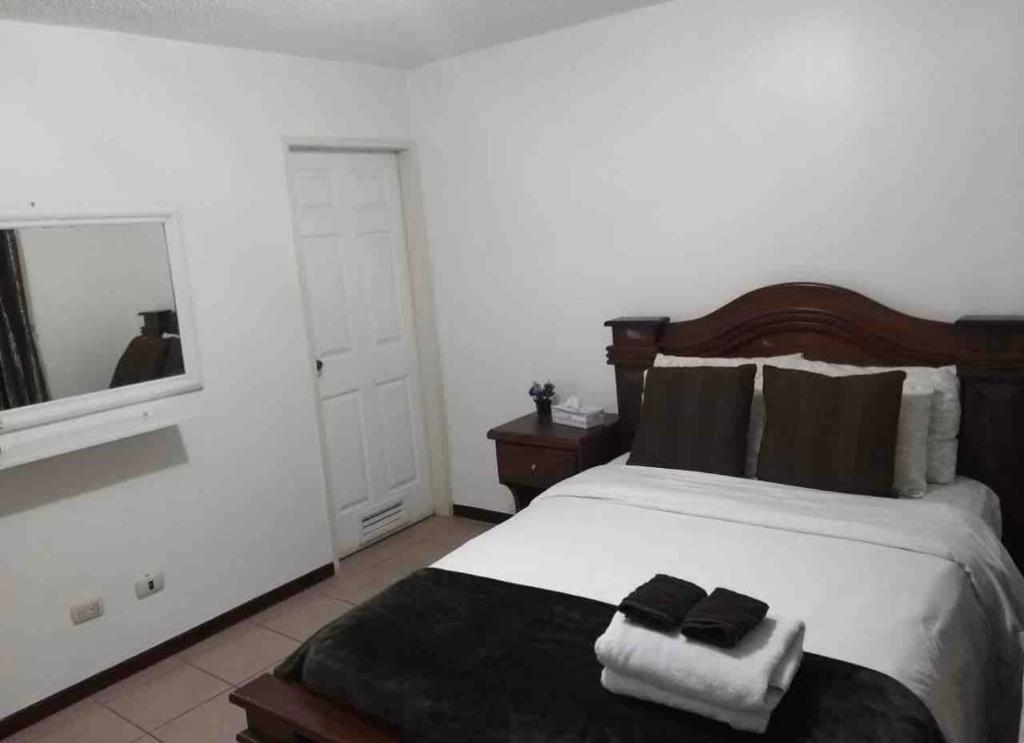 Beautiful Apartment w/ Balcony Family Friendly photo 1
