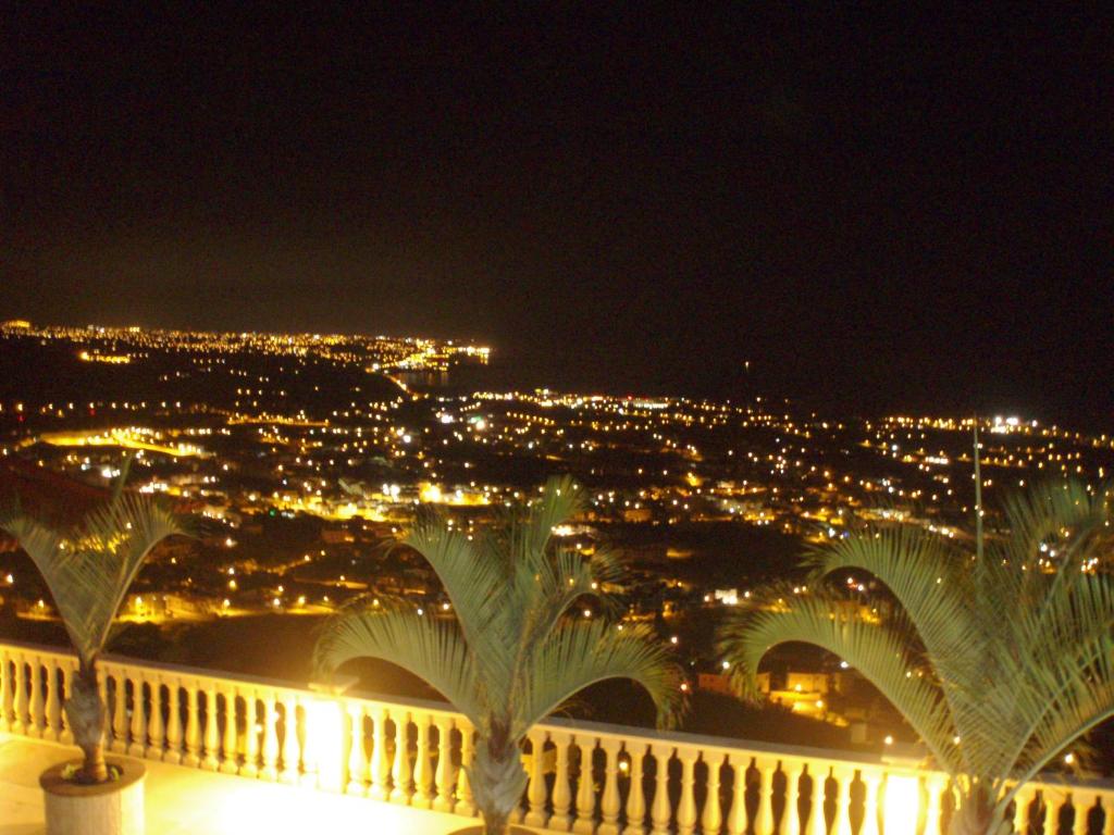 BREATH TAKING SEAVIEW VILLA photo 1