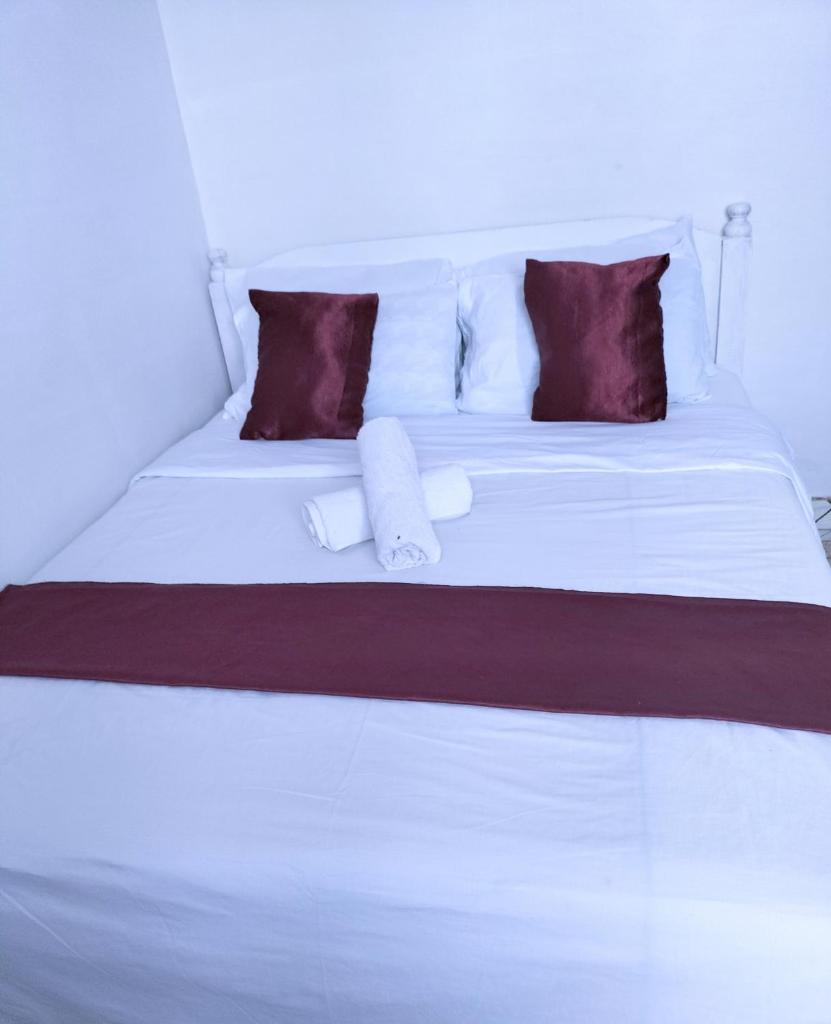 Lux Suites Chief Engineer Apartment Mwingi photo 1