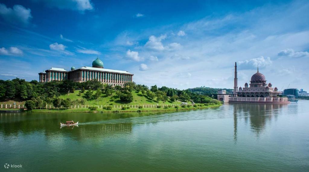 Putrajaya Dwiputra 6 Plus 1 PAX Blissful Suite photo 3