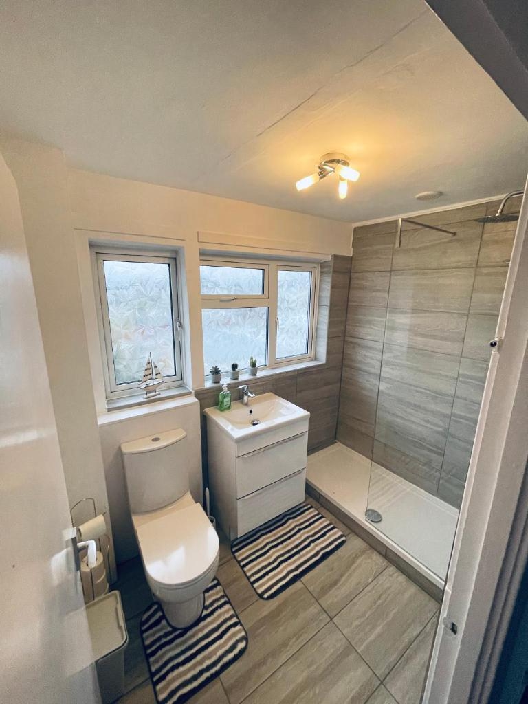 Family room, Shared House Room Type - Large Double Room