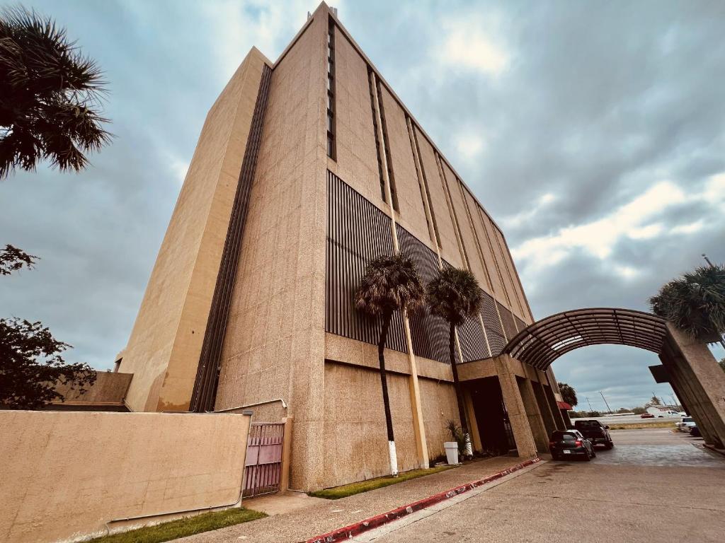 Hotel Ava image