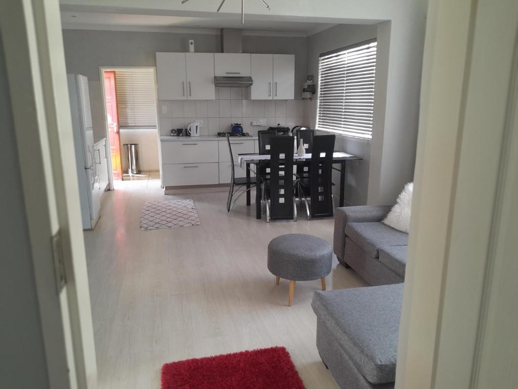 The Cradle's Rest Guest House photo 3