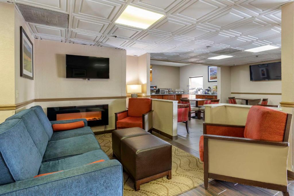 Comfort Inn South photo 1