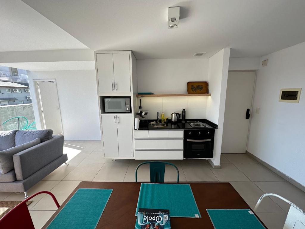 Modern Spacious & Sunny Apartment in Palermo photo 3