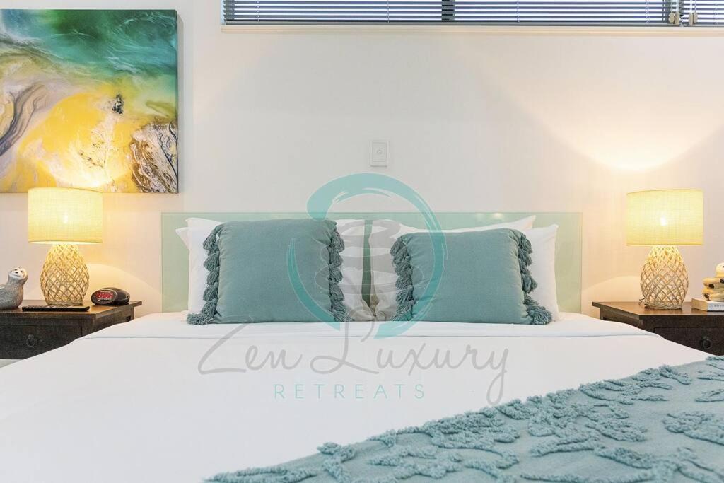 ZEN Crown Towers 3-BR Luxury Pad photo 4