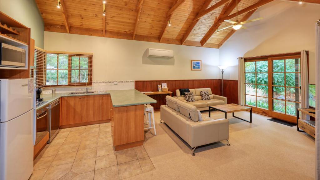 Beechworth Cedar Cottages photo 4