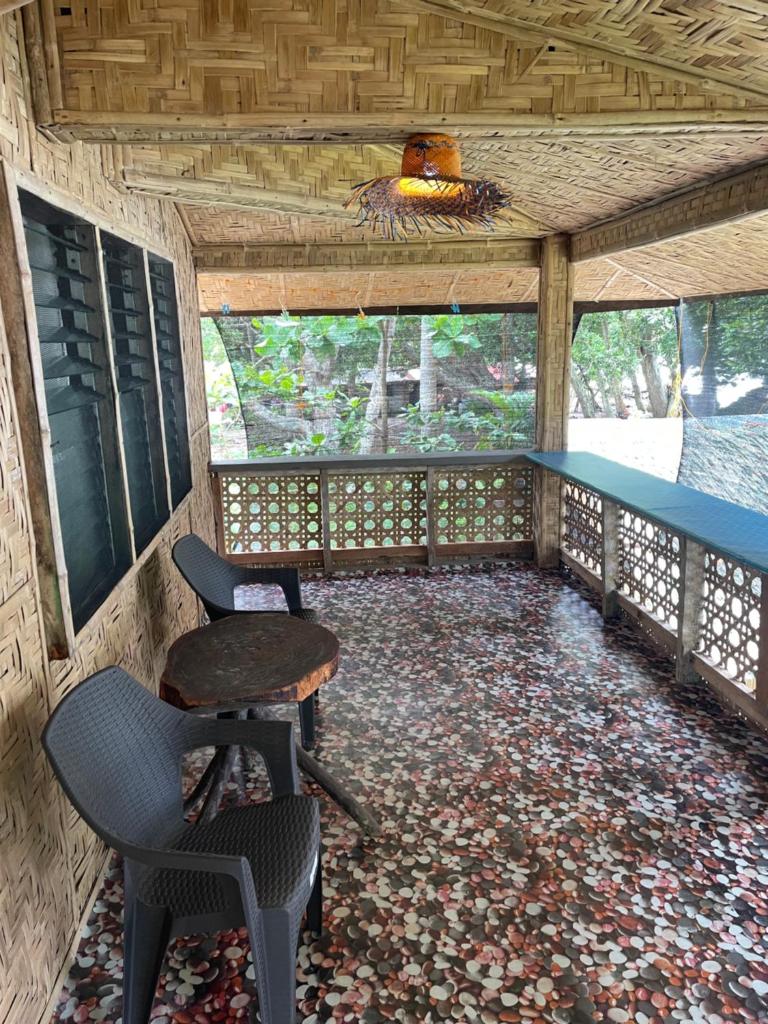 Borbon's Treehouse By the Sea photo 3