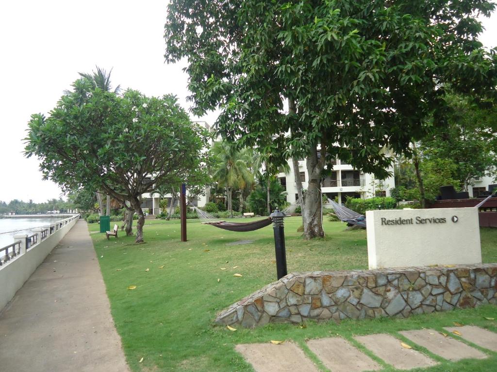 Riverside Serviced Apartments