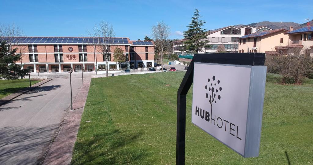 Hub Hotel photo 2