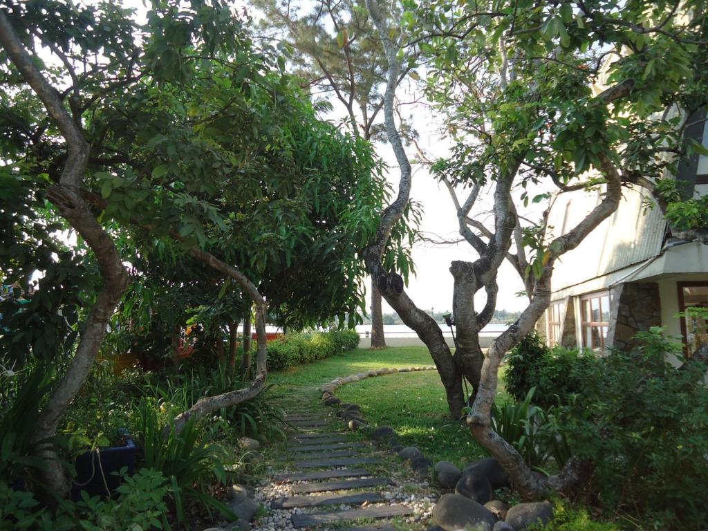 Riverside Serviced Apartments