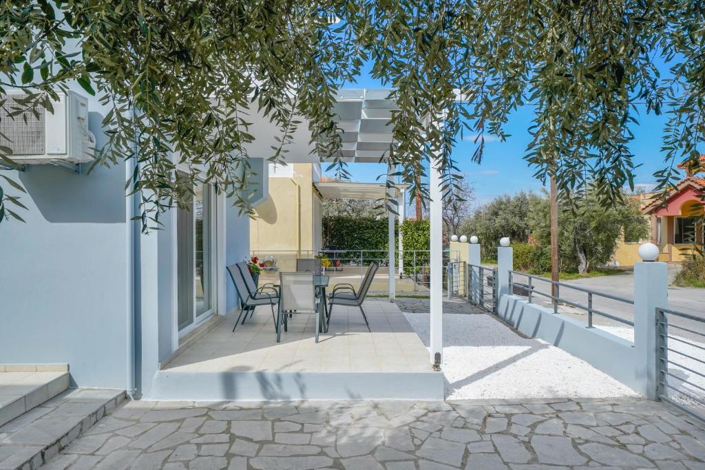 Nik-Ntin Villa Deluxe photo 3