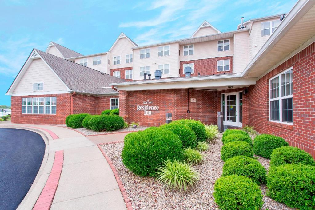 Residence Inn By Marriott Louisville Northeast image