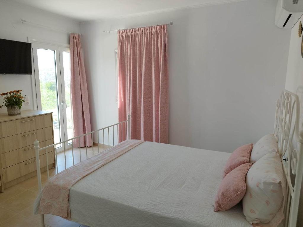 Emmanuela House with garden & sea view - Triopetra photo 3
