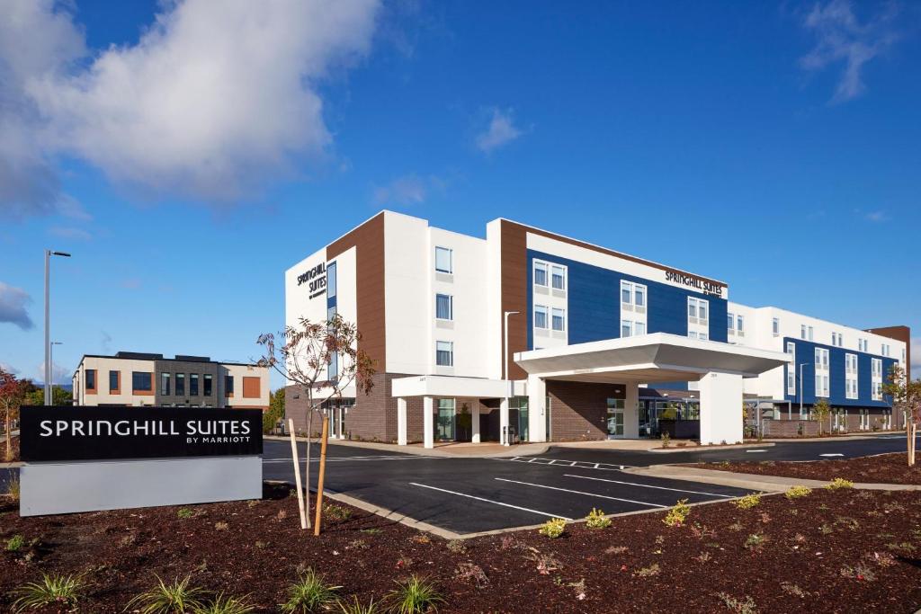 Springhill Suites By Marriott Medford Airport image