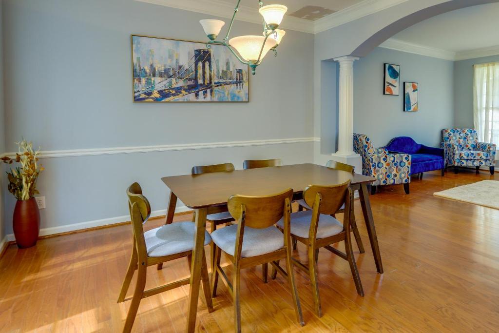 Quaint Fayetteville Vacation Rental with Lake Access photo 4