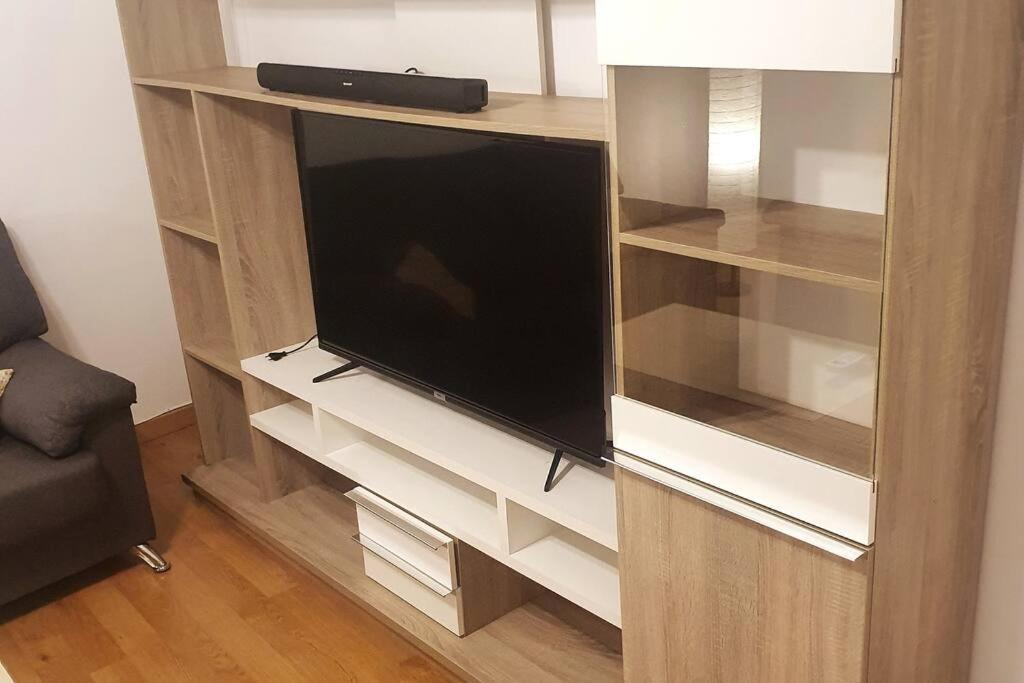 4F, Aire Acondic, 80m2, 2 dormitorios, 4 huéspedes, WIFI GRATIS photo 4