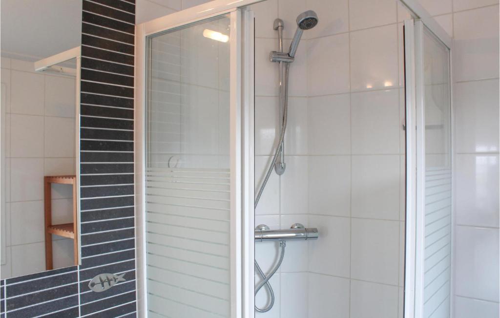 Awesome Home In Lauwersoog With Wifi And 2 Bedrooms photo 4