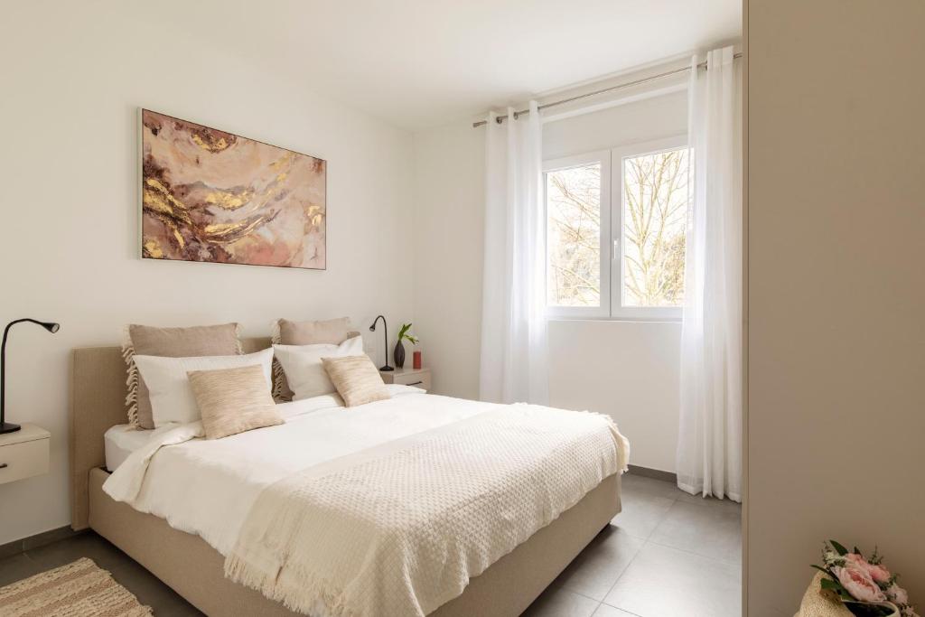 Lugano Superior Suites - Free Parking photo 1