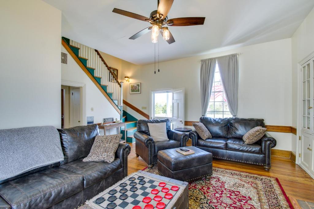 Idyllic Appomattox Home with Porch and Rocking Chairs! photo 3