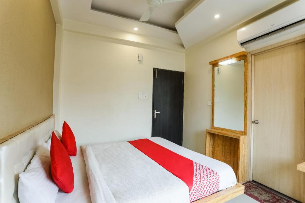 OYO Hotel Salori Inn photo 1