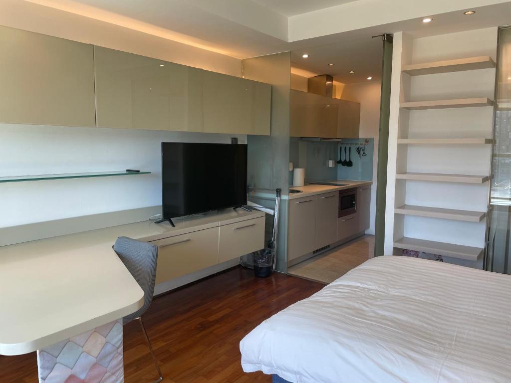 Beijing Elegant Seasons Park Apartment photo 1