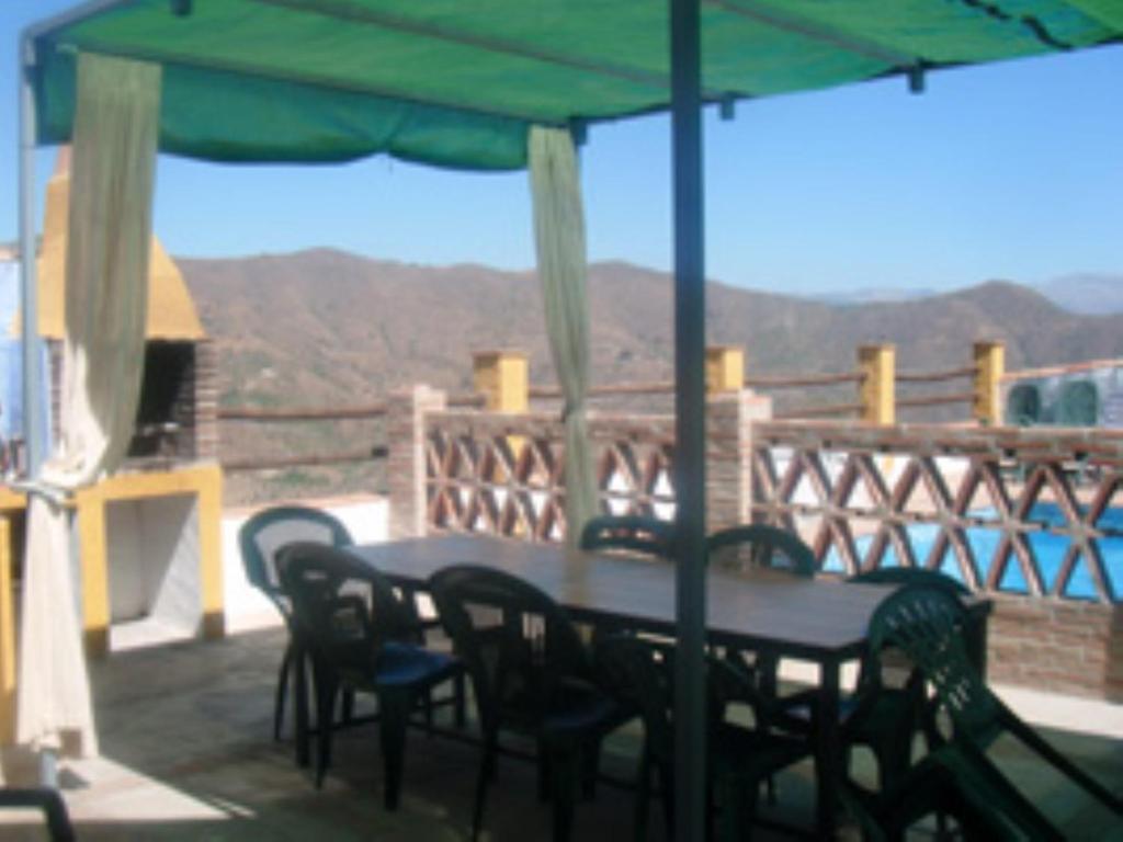 House 6 Bedrooms with Pool and WiFi 8798 photo 1