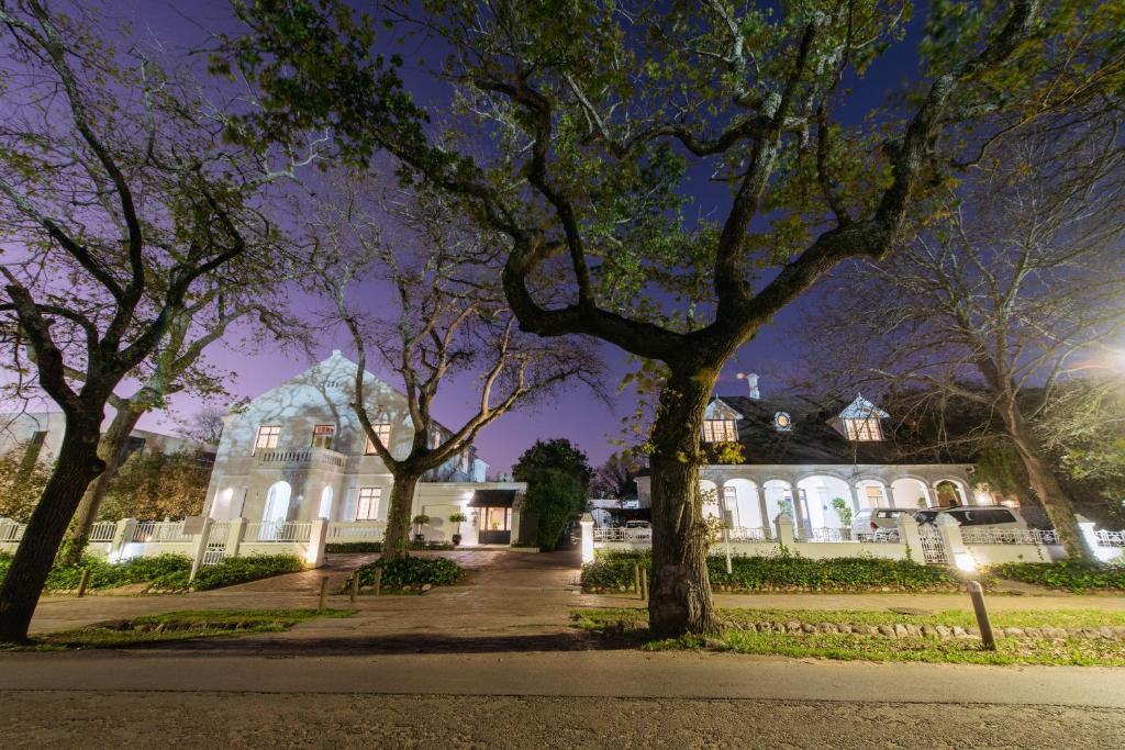 River Manor Boutique Hotel by The Living Journey Collection photo 1