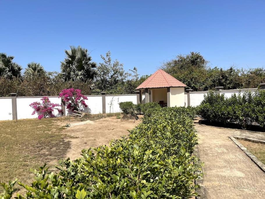 Rosa Parks Villa - Sanyang The Gambia photo 4