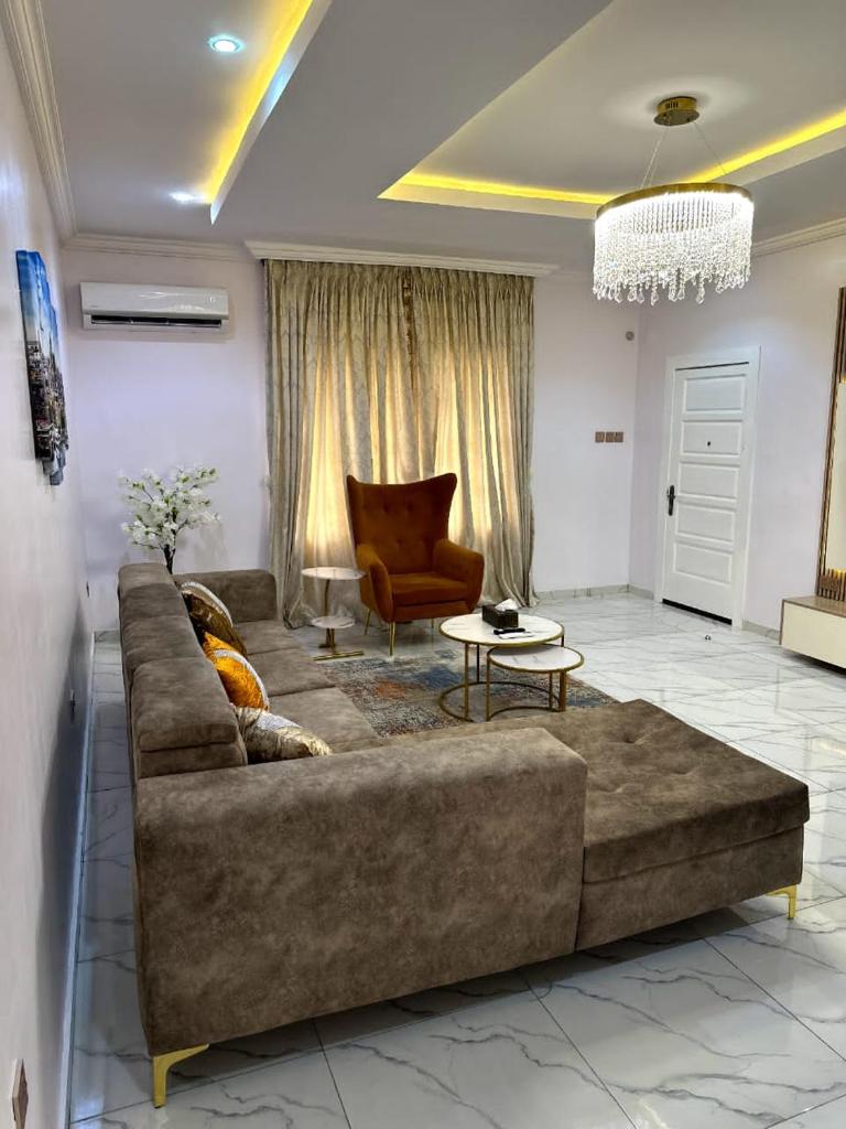 Tastefully furnished 2 bedroom in ikeja GRA photo 2