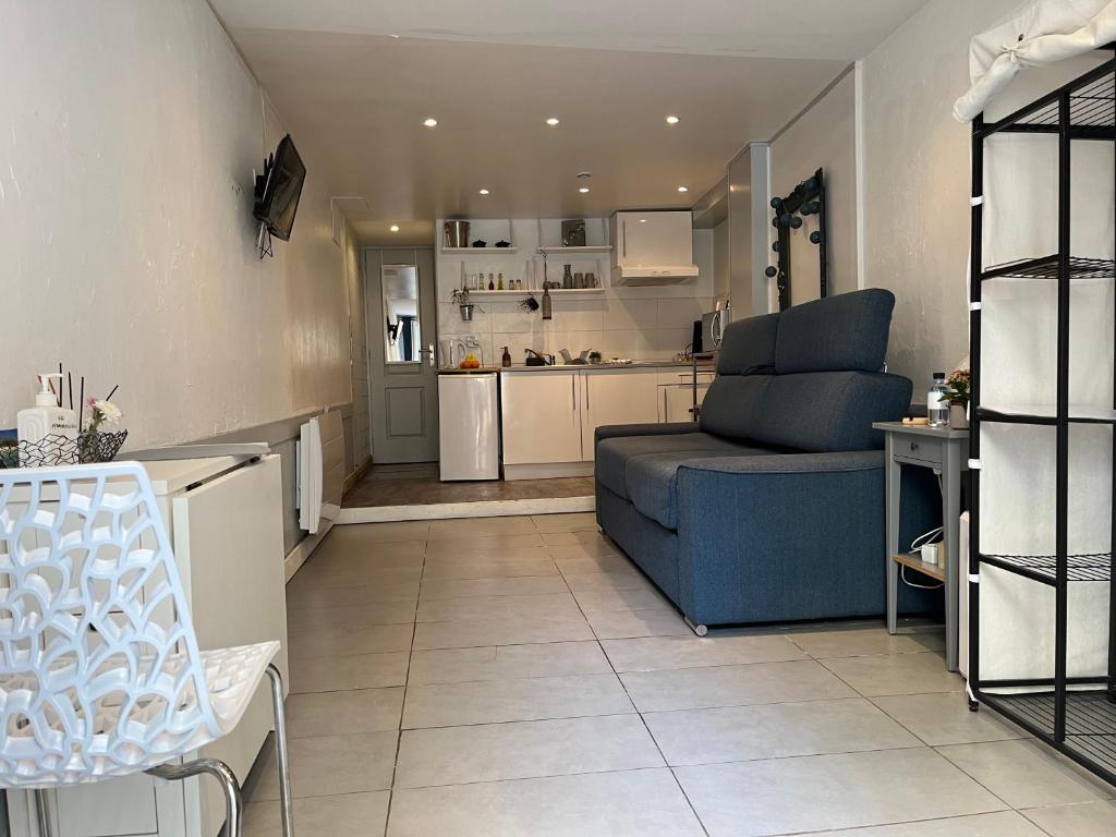 LE STUDIO - La Roquebrussanne photo 3