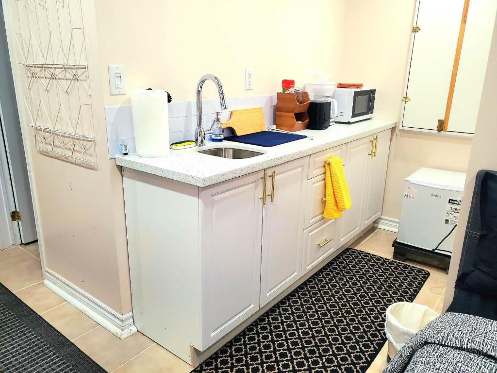 Cozy & Convenient Studio Apartment photo 4