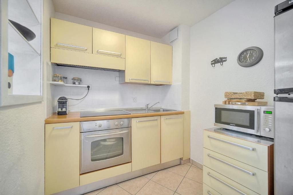 IMMOGROOM - Nice apartment - Wifi - Parking - Close to everything photo 3